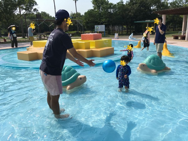 海中 じゃぶじゃぶ池